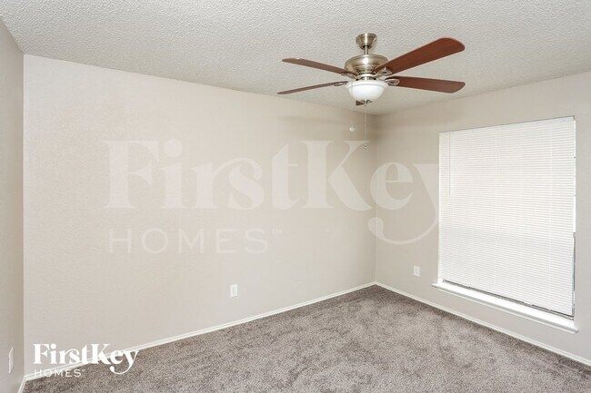 Building Photo - 1269 Roan Dr