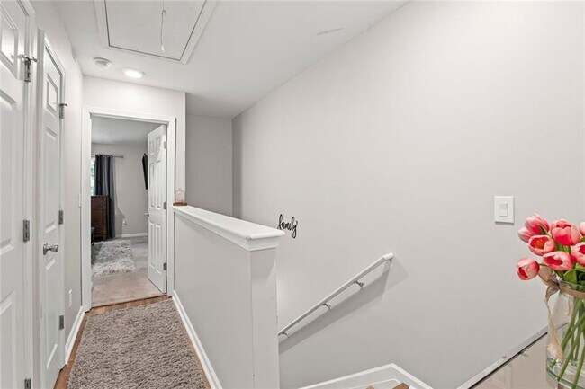 Building Photo - 1224 Liberty Pkwy NW