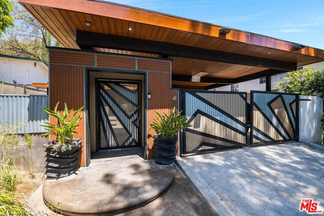 Building Photo - 22277 Buenaventura St