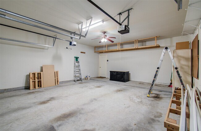 Building Photo - 7814 Heron Lakes Dr