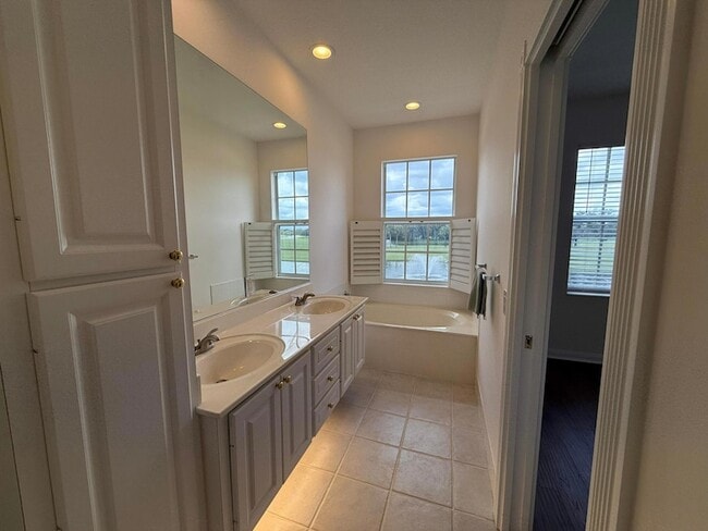 Building Photo - 150 Wentworth Ct