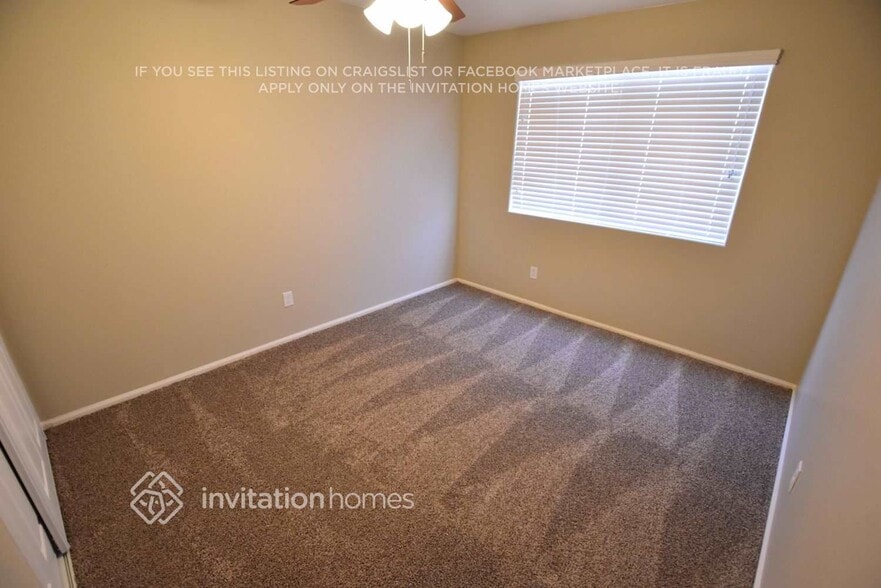 Building Photo - 1618 E Daniella Dr