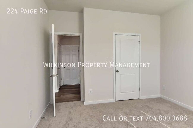 Building Photo - 224 Paige Rd