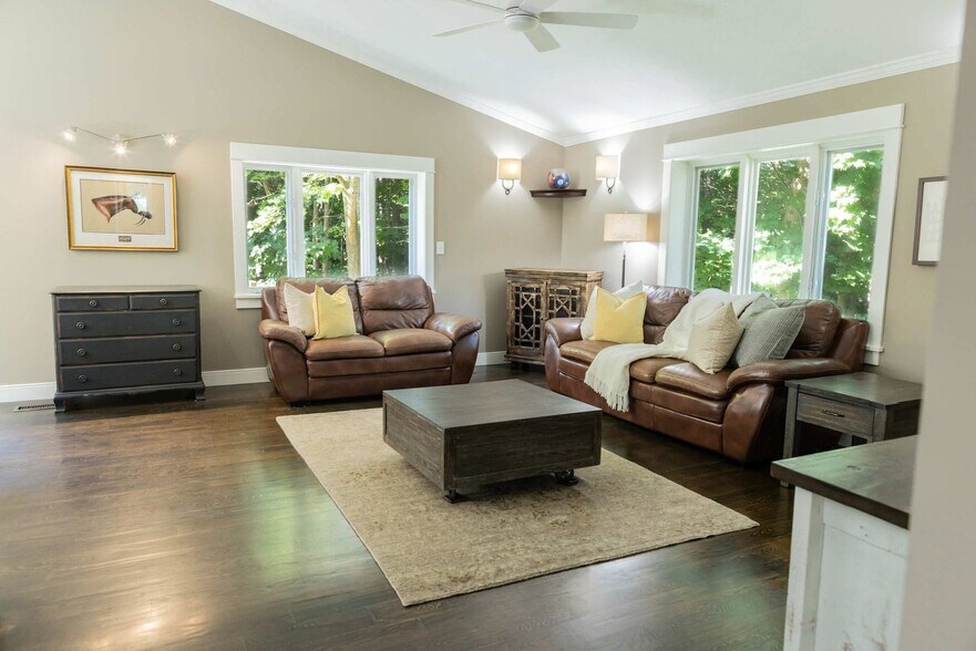 Building Photo - 8212 Bennett Rd