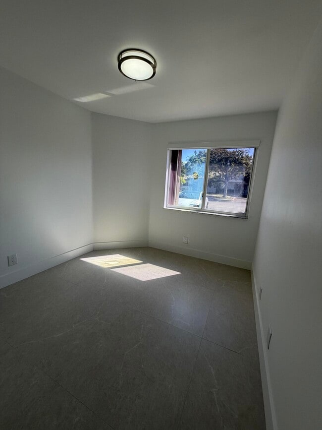 Building Photo - 20841 NW 1st St