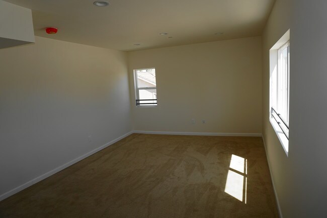 Building Photo - 9126 Langdon Ave