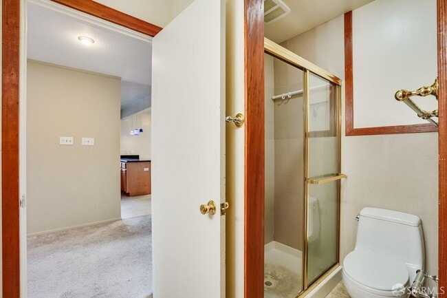 Building Photo - 172 Amber Dr