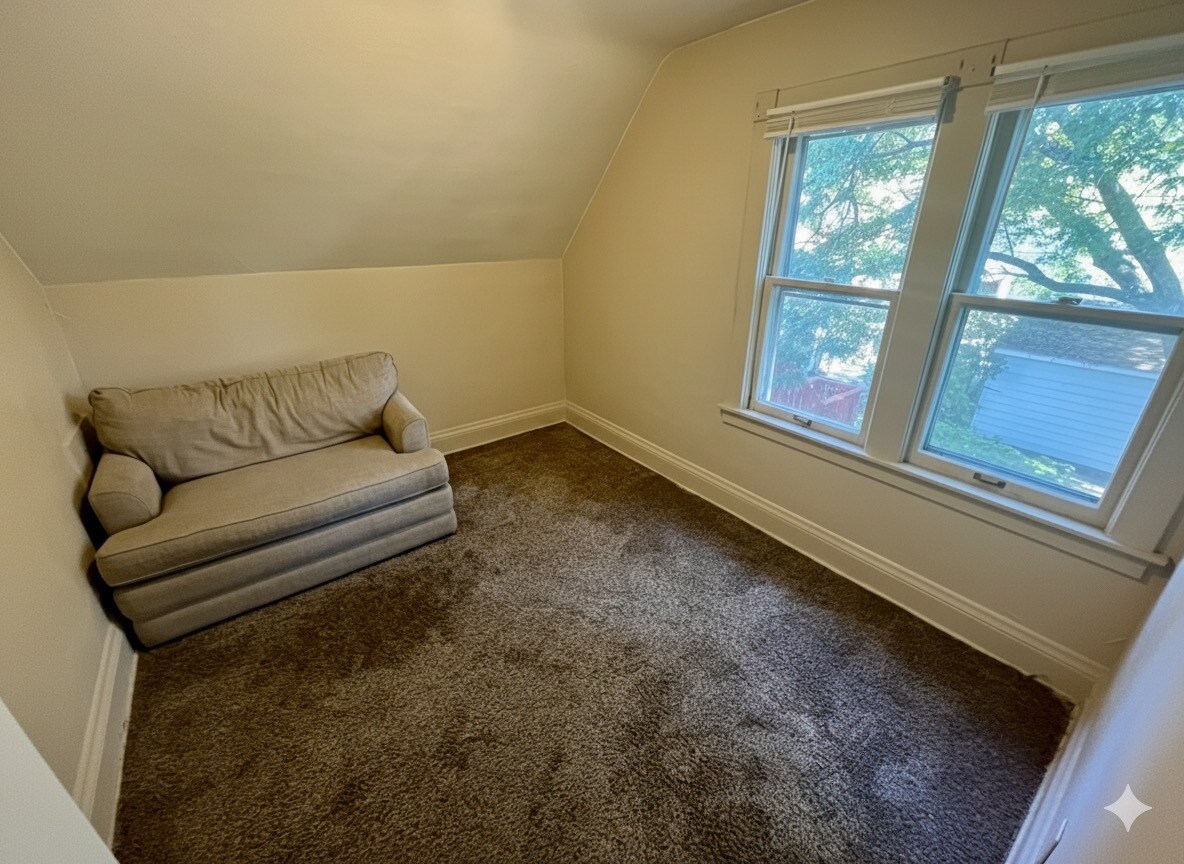 Building Photo - 3374 S Indiana Ave