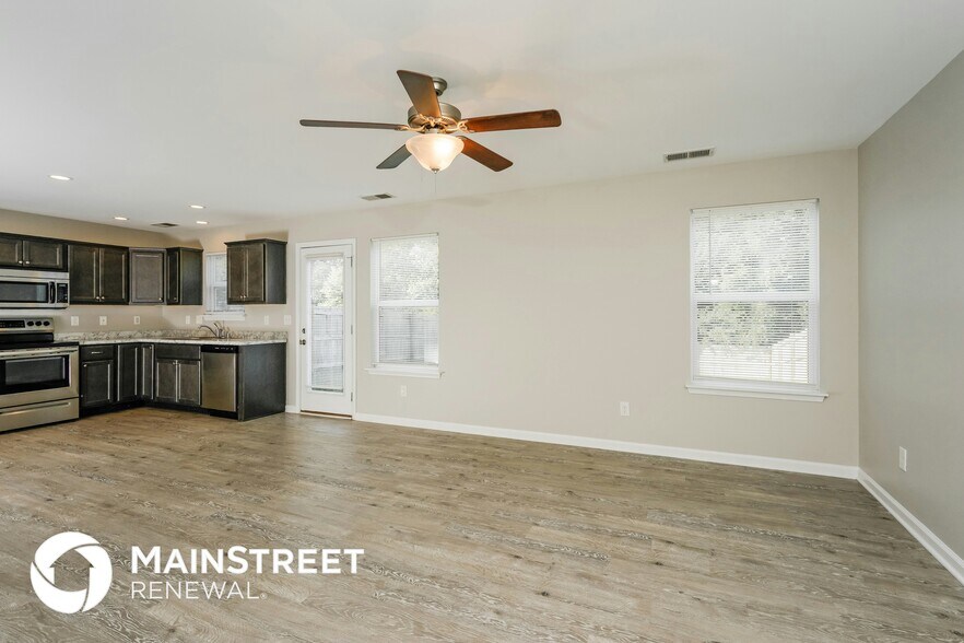 Building Photo - 1961 Drummond Dr