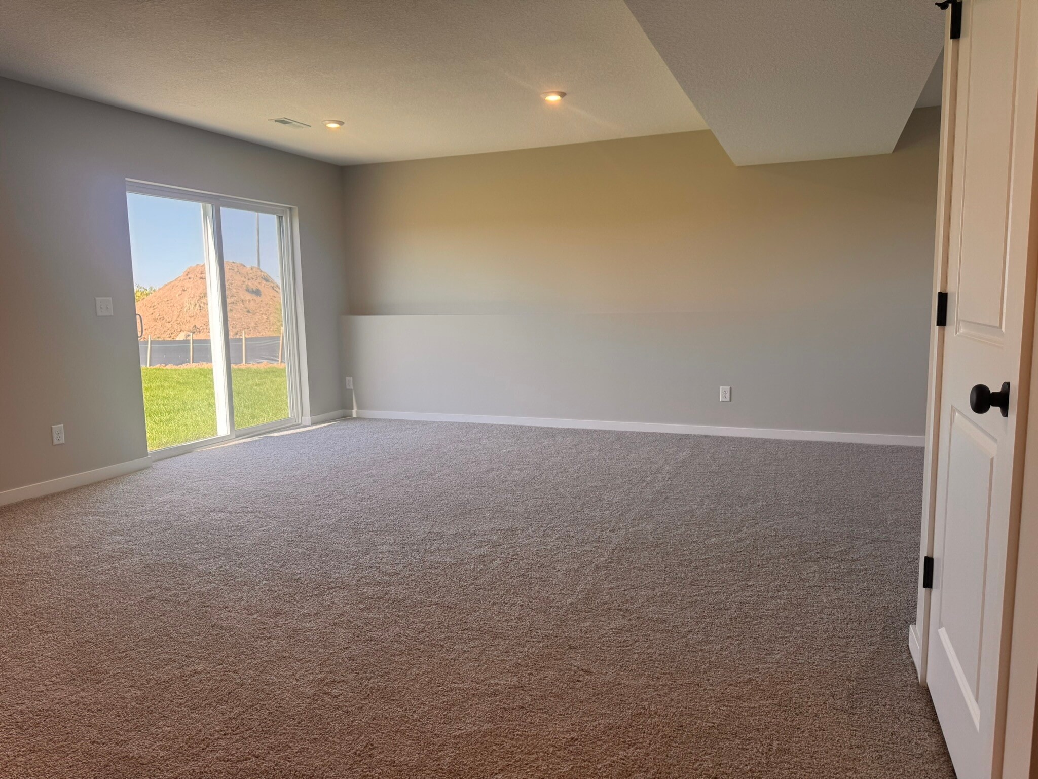 Building Photo - 907 Misty Meadow Blvd