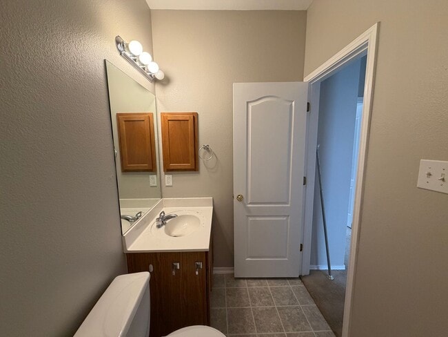 Building Photo - CENTRALLY LOCATED 3 BEDROOM SINGLE STORY HOME IN STEUBING RANCH SUBDIVISION*ISLAND KITCHEN