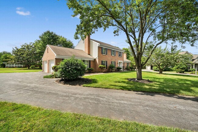 Building Photo - 684 Steinman Ct