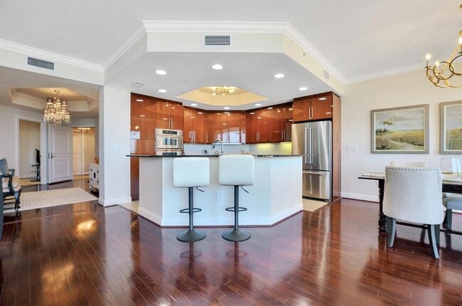 Building Photo - 5823 Bowen Daniel Dr