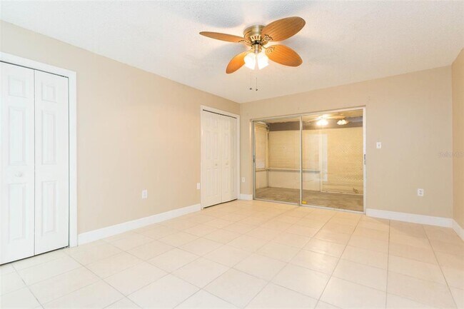 Building Photo - 8253 Redfield Dr
