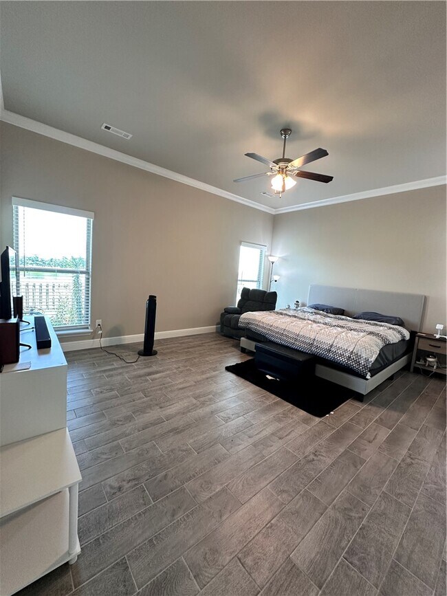 Building Photo - 1030 Winesap Dr