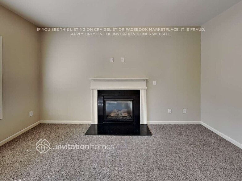 Building Photo - 2420 Freemont St