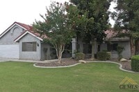 Building Photo - Spacious 4 Bedroom / 2 Bathroom House in T...