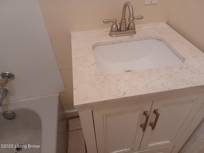 Building Photo - 1421 Hazel St