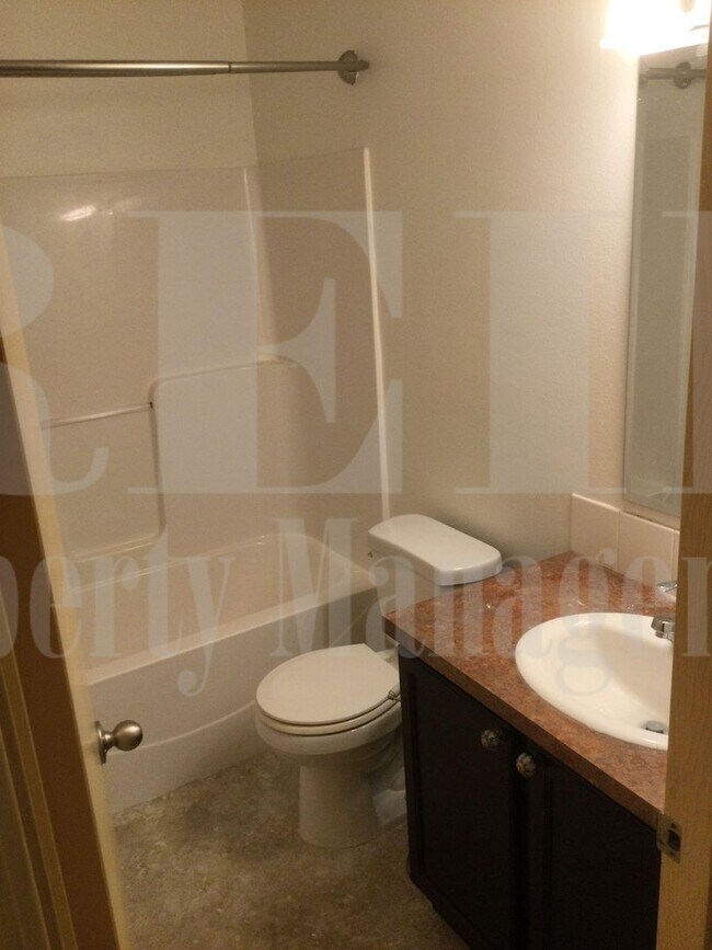 Building Photo - Mountain Views - 3 Bedroom Poulsbo Rambler