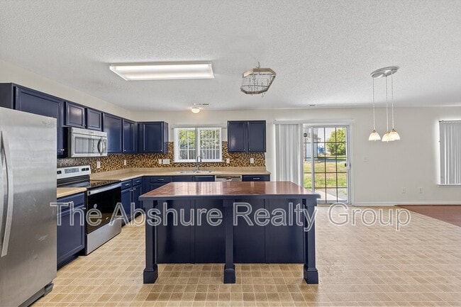 Building Photo - 6571 Guard Hill Dr