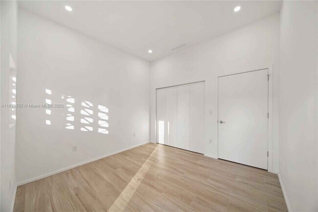 Building Photo - Northwest 9th Court, Miami, FL 33127 - 5 BR 3 BA townhouse