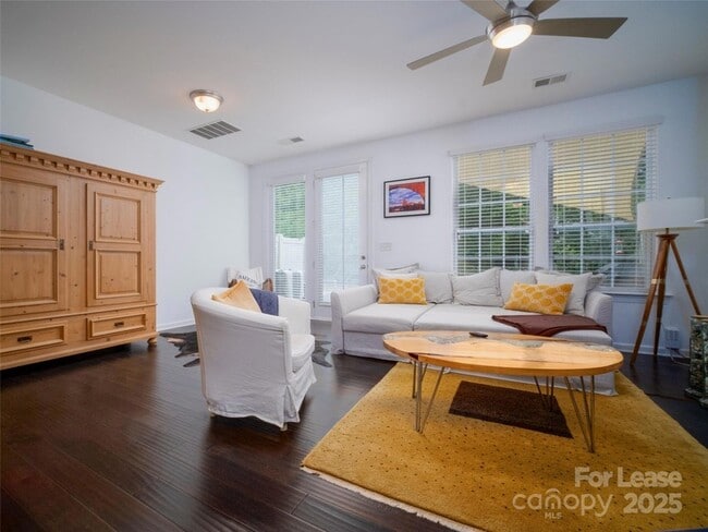 Building Photo - 9547 Glenburn Ln