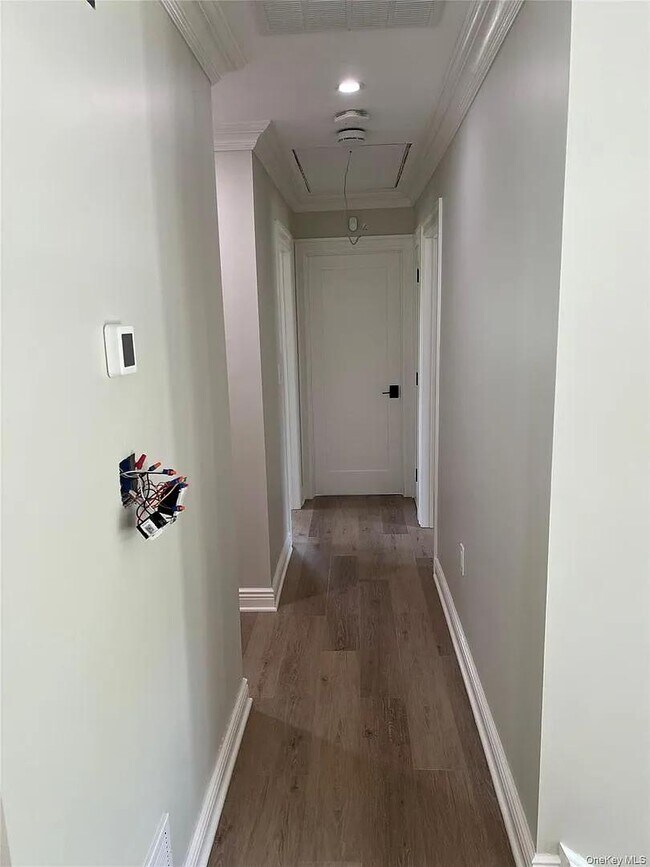 Building Photo - 4 Glen Ct