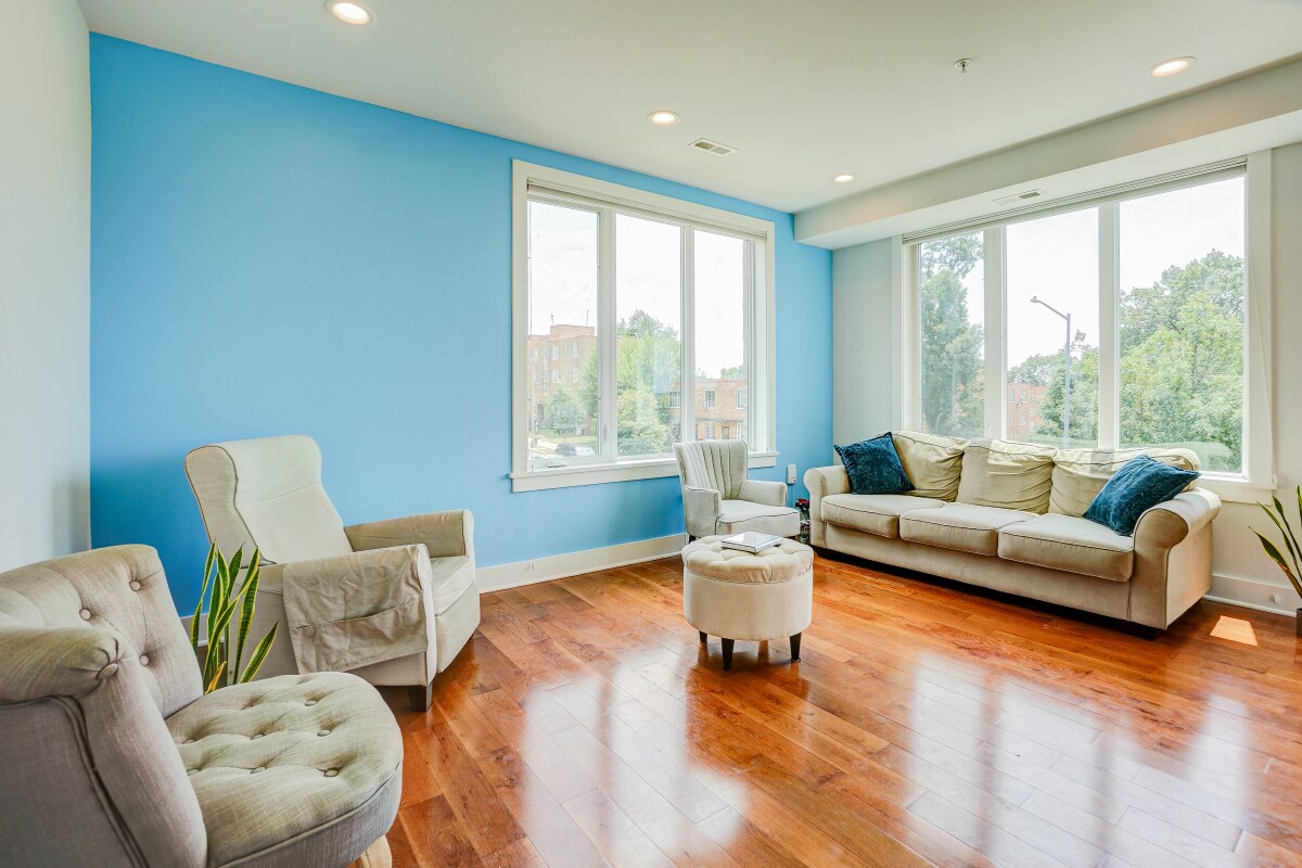Living Room with South and East Facing Windows - 800 21st St NE