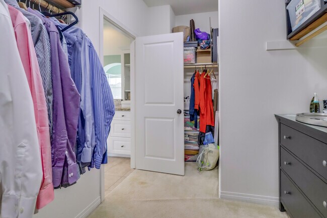 Building Photo - 3637 Alander Ct