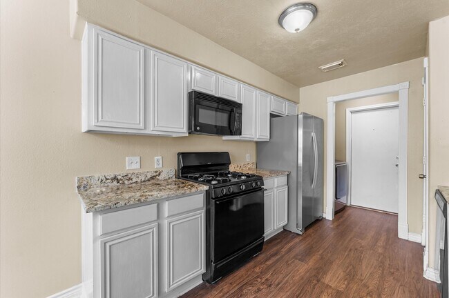 Building Photo - 8519 Cold Lake Dr