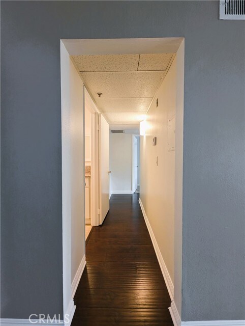 Building Photo - 11162 Camarillo St
