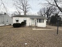 Building Photo - 223 Wiegel Dr