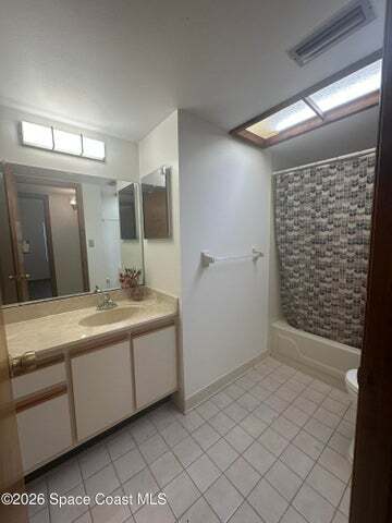 Building Photo - 1600 Woodland Dr