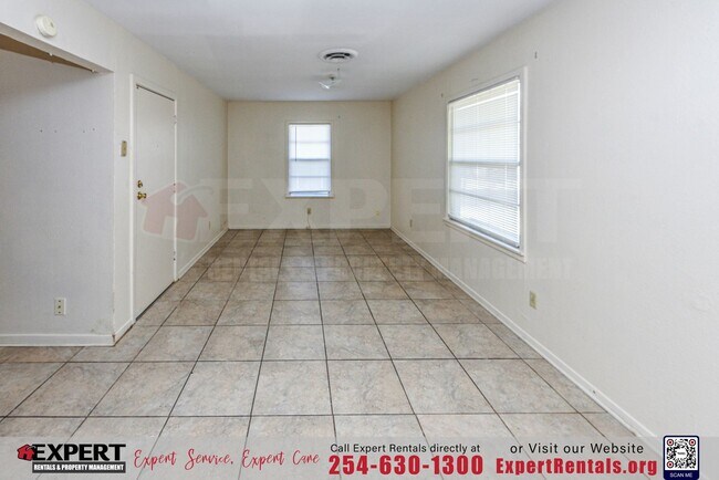 Building Photo - Charming 3 Bedroom Home Located in Coppera...