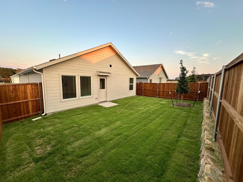 Building Photo - 3005 Burmese St