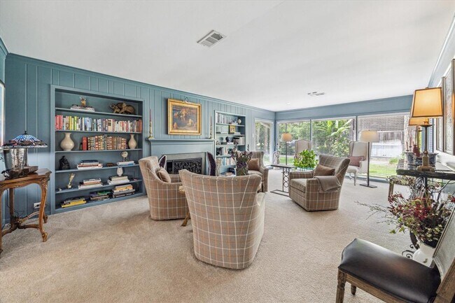 Building Photo - 614 Saddlewood Ln