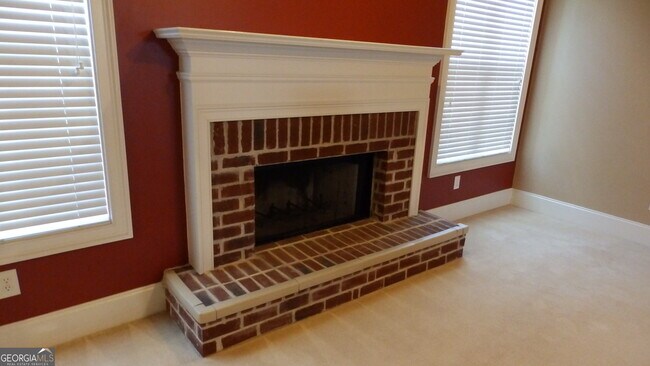 Building Photo - 4071 Copper Creek Way NE