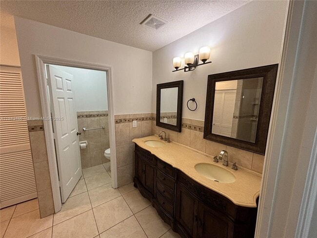 Building Photo - 9108 SW 211th Ln