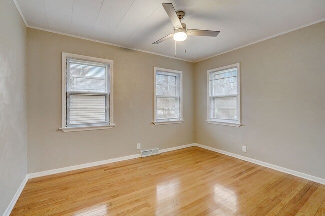 Building Photo - Charming 2BR/2BA Single Family Home!