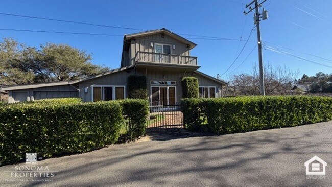 Building Photo - Stunning 3 Bedroom / 3 Bathroom Home Surrounded by Vineyards & Breathtaking Views