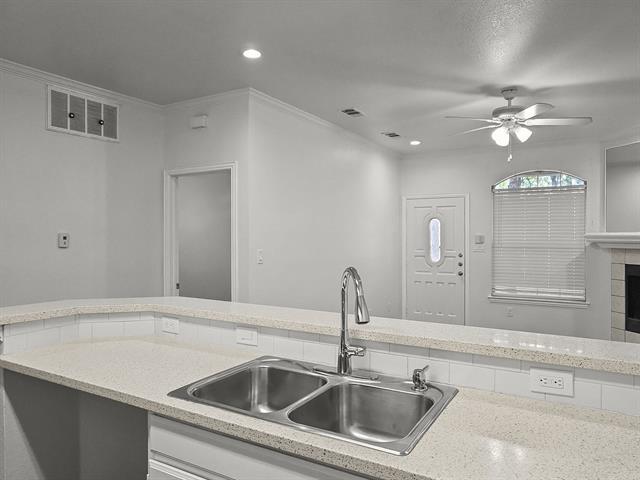 Building Photo - 1501 Cedar Elm Dr
