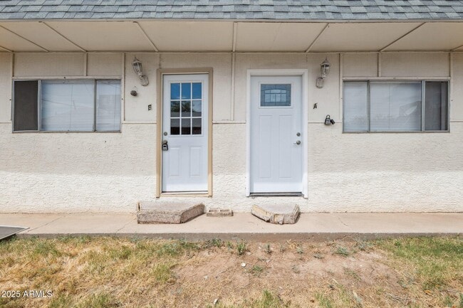 Primary Photo - 2525 E Willetta St