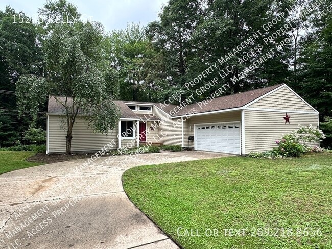 Building Photo - 15230 Kelly St