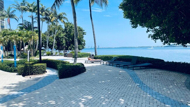 Building Photo - 2451 Brickell Ave