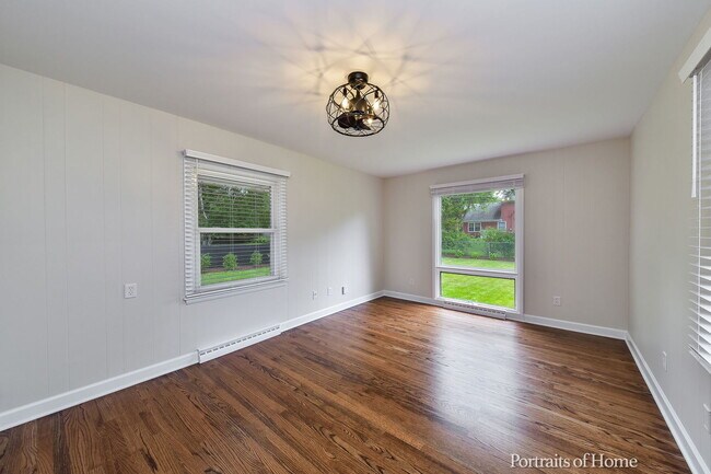 Building Photo - 311 Longview Dr