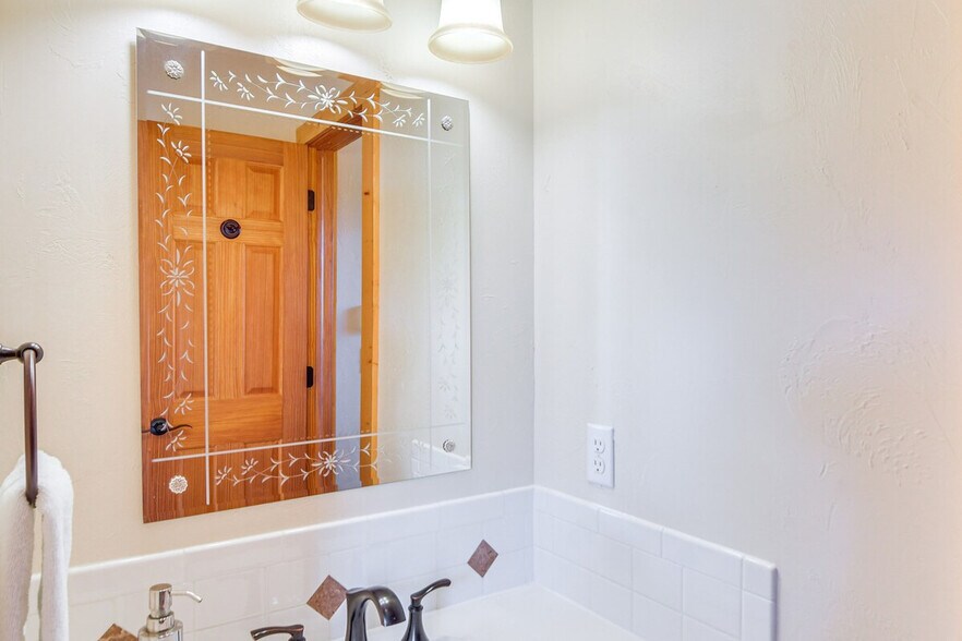 Building Photo - 609 Buffalo Ridge Rd