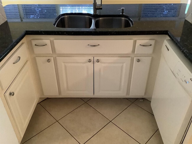 Building Photo - 4481 NW 1st Terrace