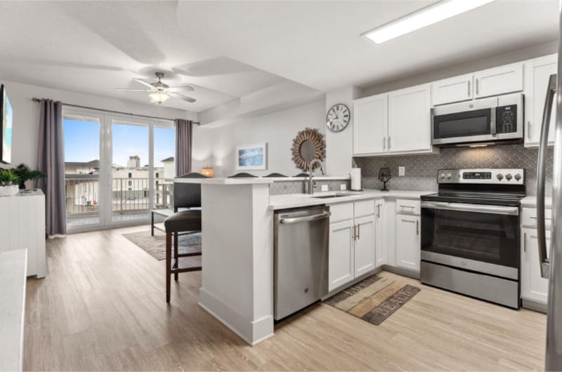 Building Photo - 15928 Front Beach Rd