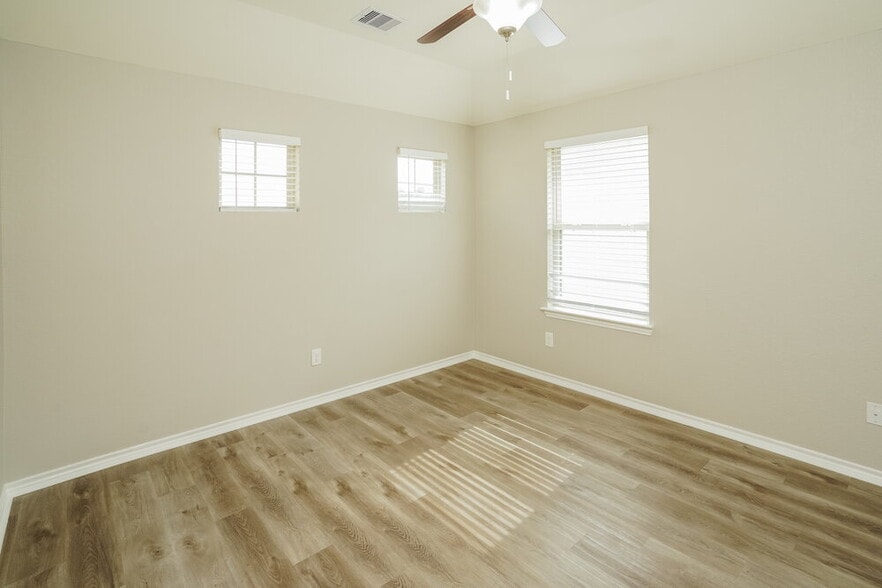 Building Photo - 9102 Sweet Blue Jasmine Ln