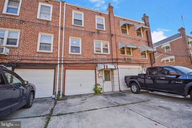 Building Photo - 617 Magnolia Ave